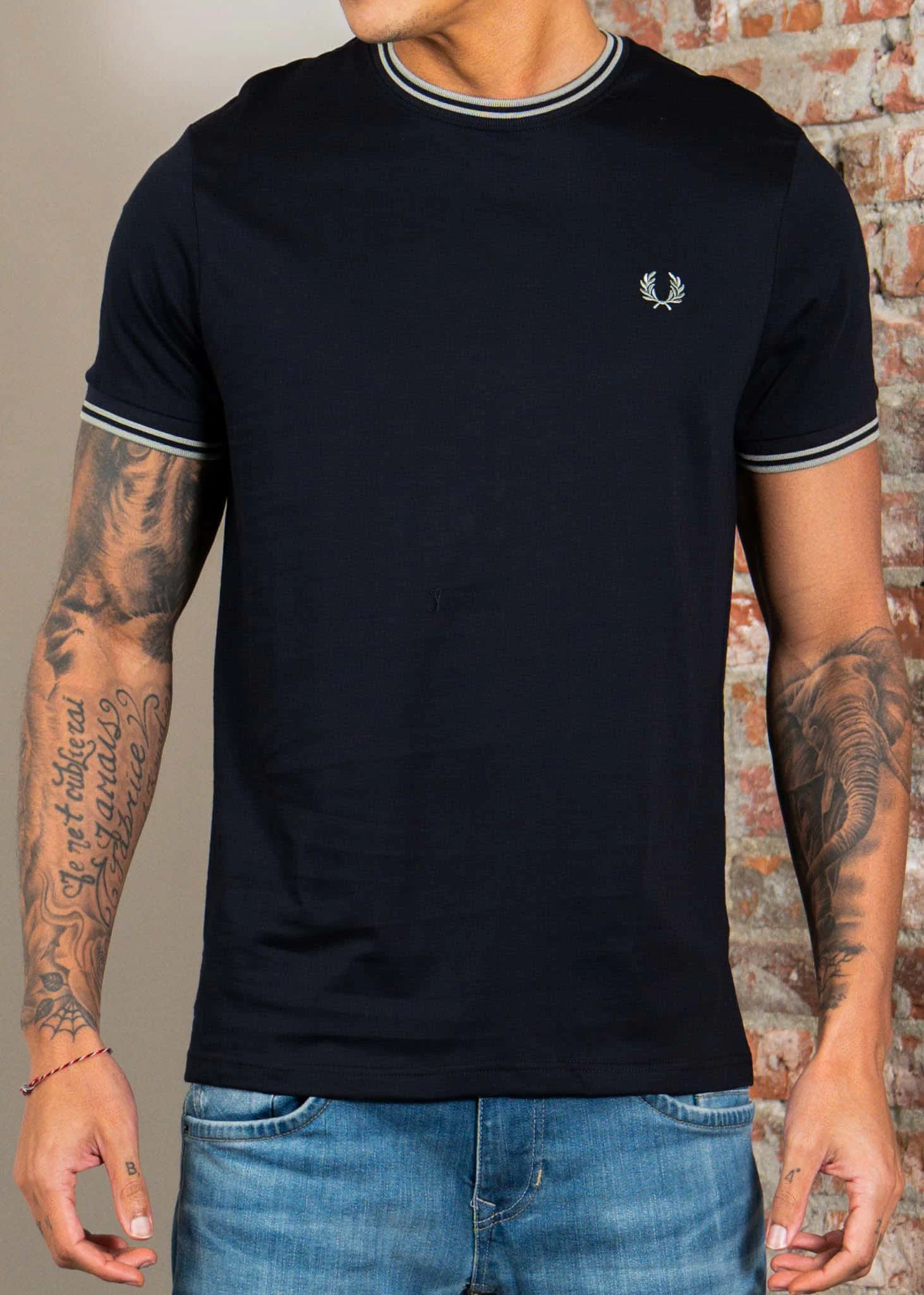 Twin tipped t-shirt - navy seagrass
