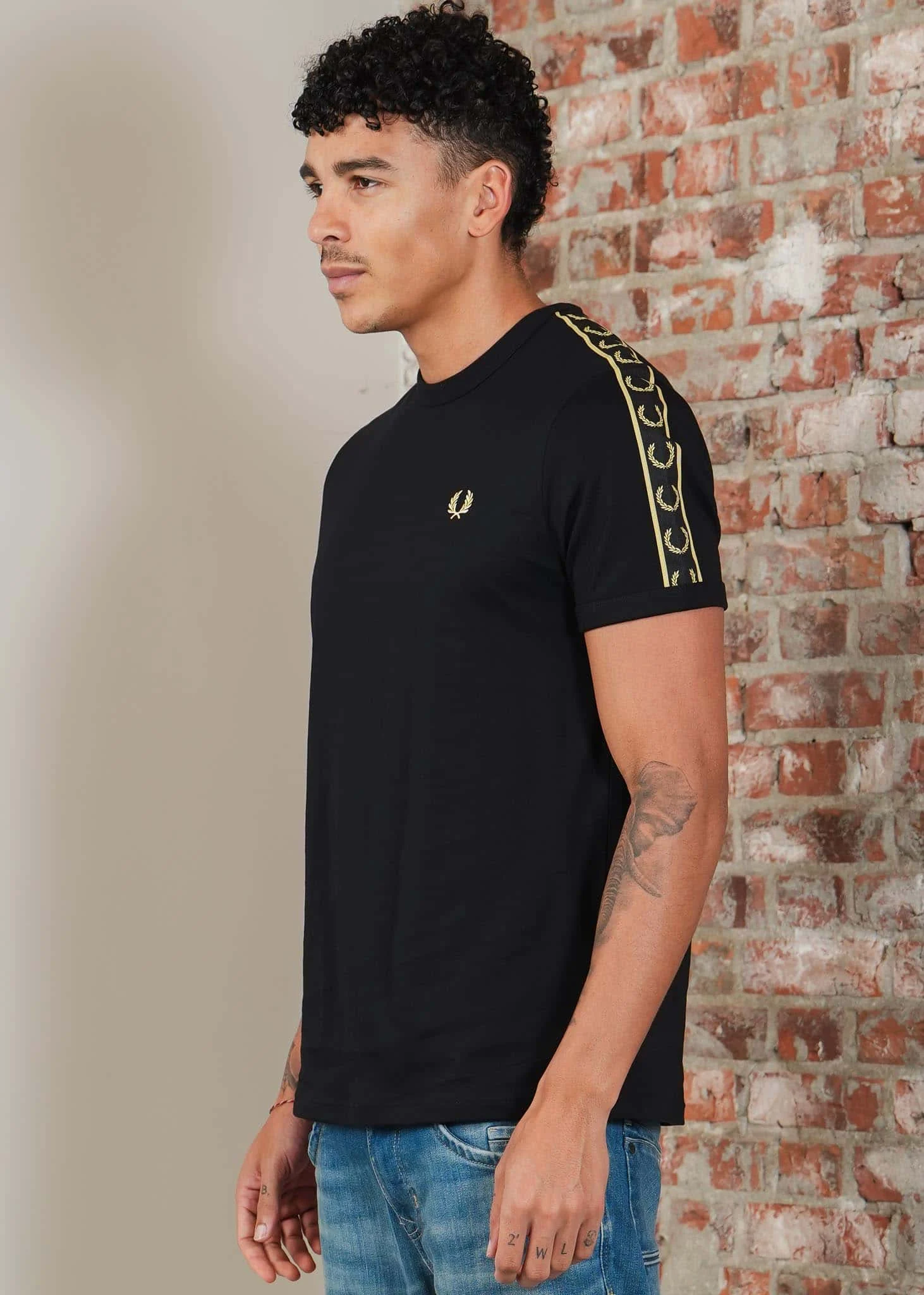 Contrast tape ringer t-shirt - black champagne