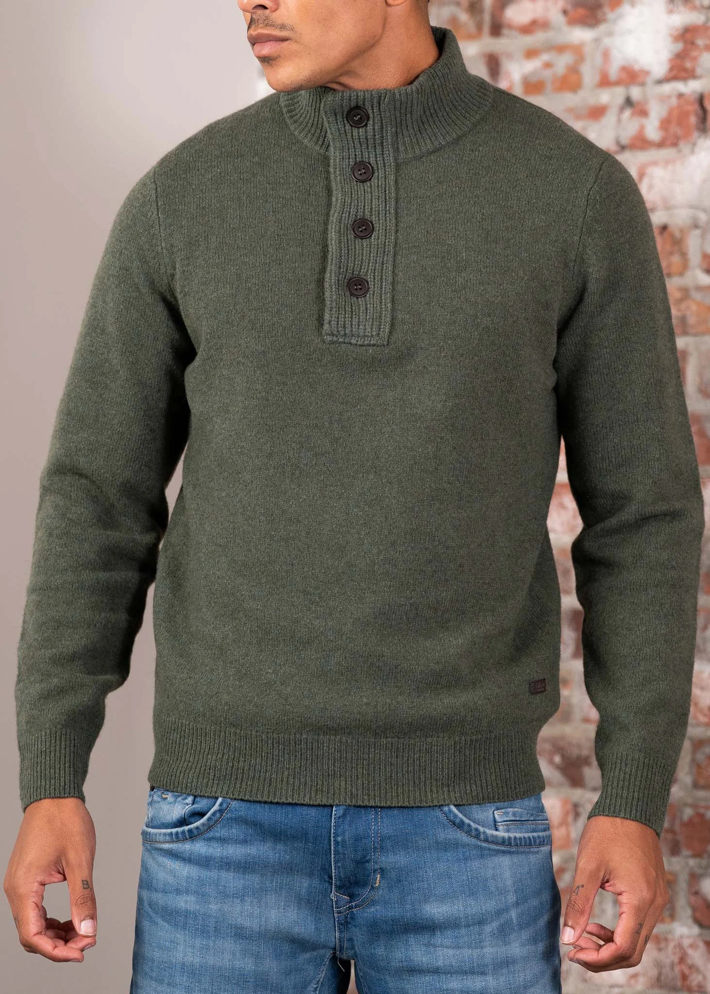 Essential patch half zip knitted jumper - olive